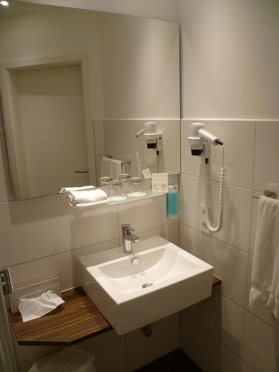Hotel Kronprinz クルムバッハ エクステリア 写真