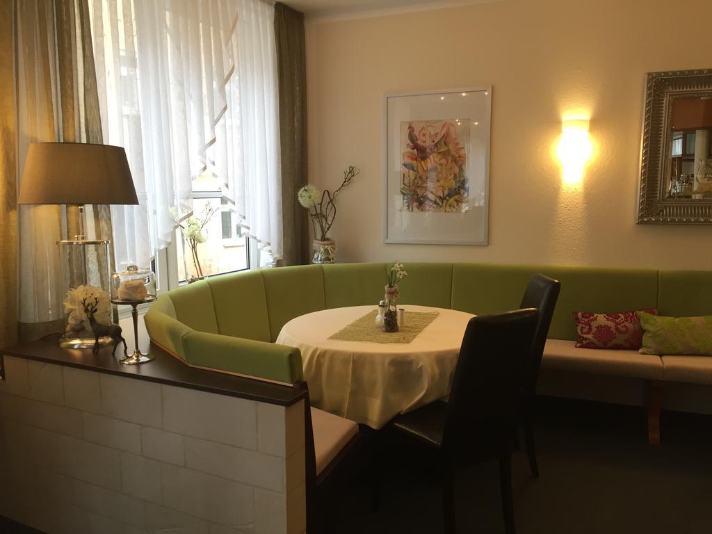 Hotel Kronprinz クルムバッハ エクステリア 写真